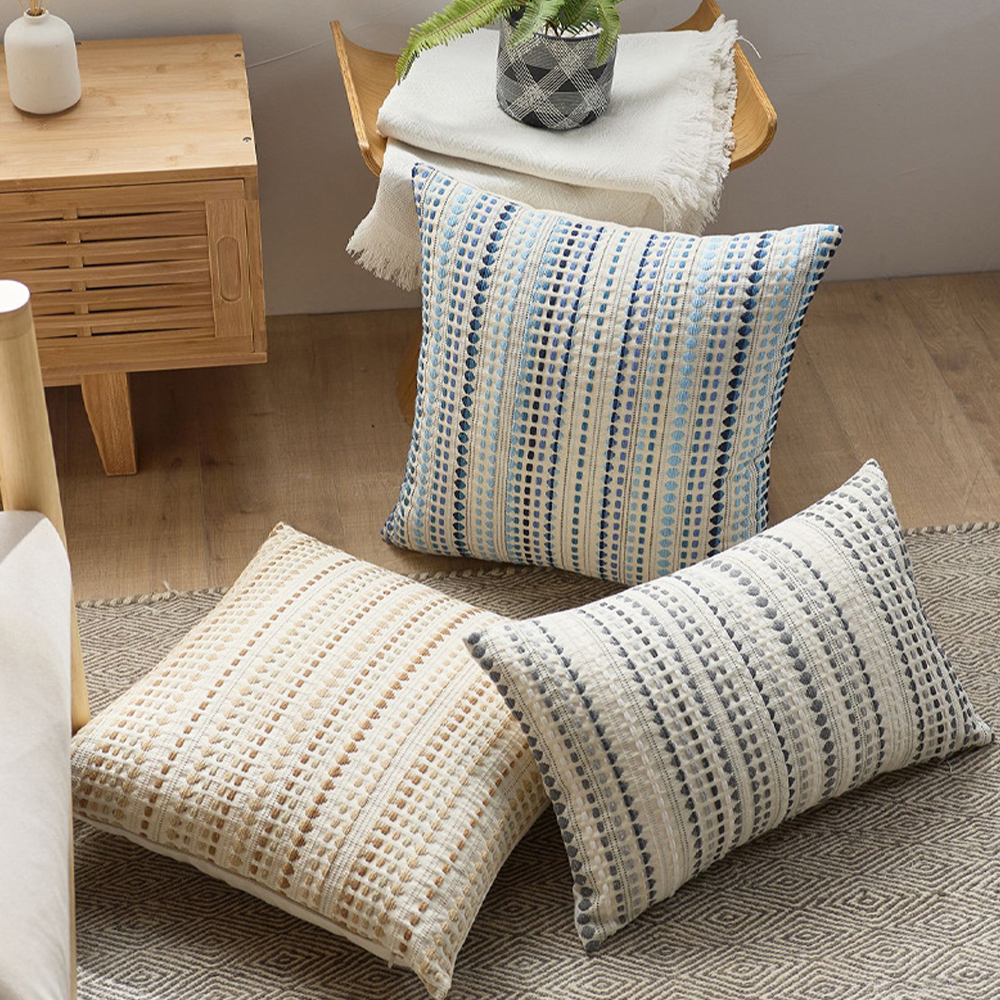 Stirp dot cushion deco polštářek